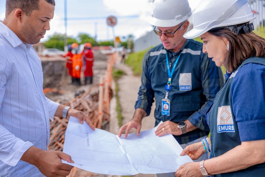 Emília acompanha obras de macrodrenagem para reduzir alagamentos no Jabotiana