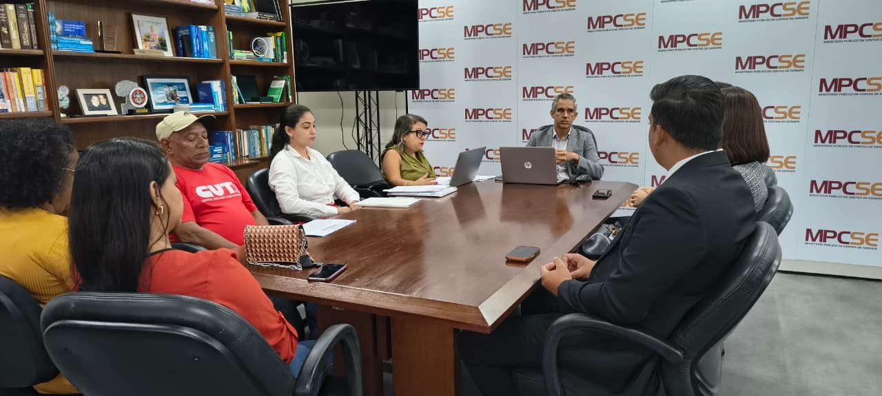 MPC-SE realiza reunião sobre negociação salarial e quadro de servidores da Prefeitura da Barra dos Coqueiros