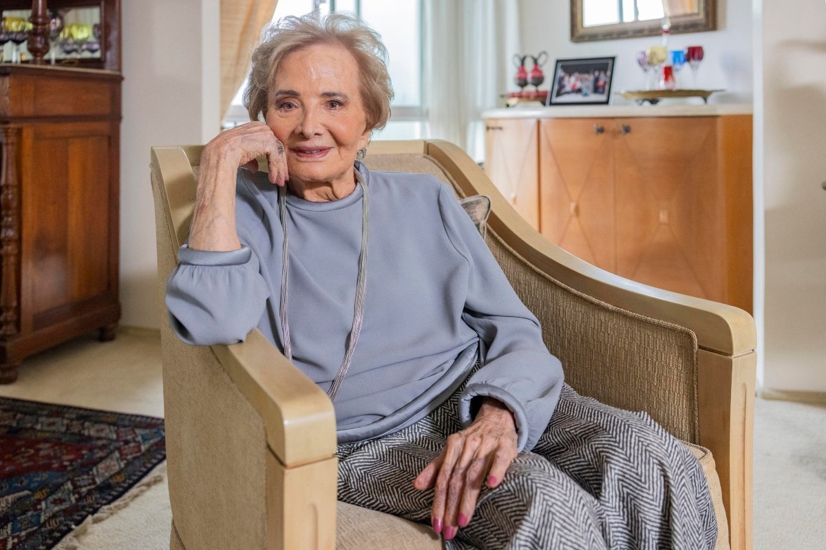 Glória Menezes morre em casa, aos 91 anos