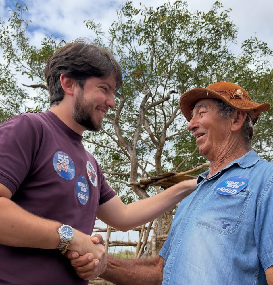 Jorginho Araujo recebe carinho da vaqueirama em Gararu