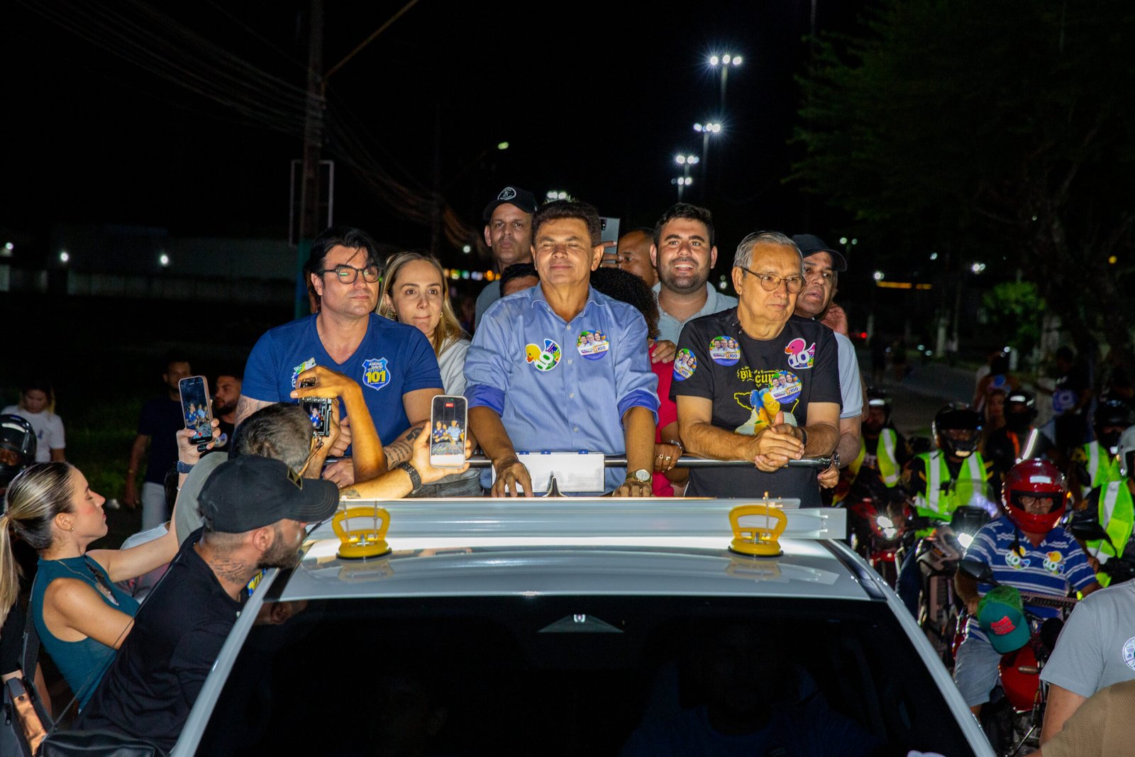 Valmir de Francisquinho reúne apoiadores em 1ª carreata em Socorro