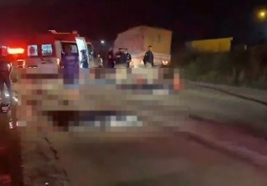 Acidente envolvendo carro e uma motocicleta deixa duas pessoas mortas na BR-235 no município de Itabaiana