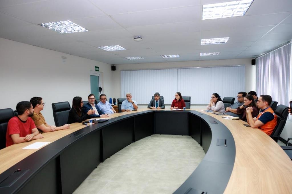 Prefeita Emília Corrêa reúne Comitê de Acompanhamento da Iguá para reforçar a fiscalização e abastecimento de água no município de Aracaju