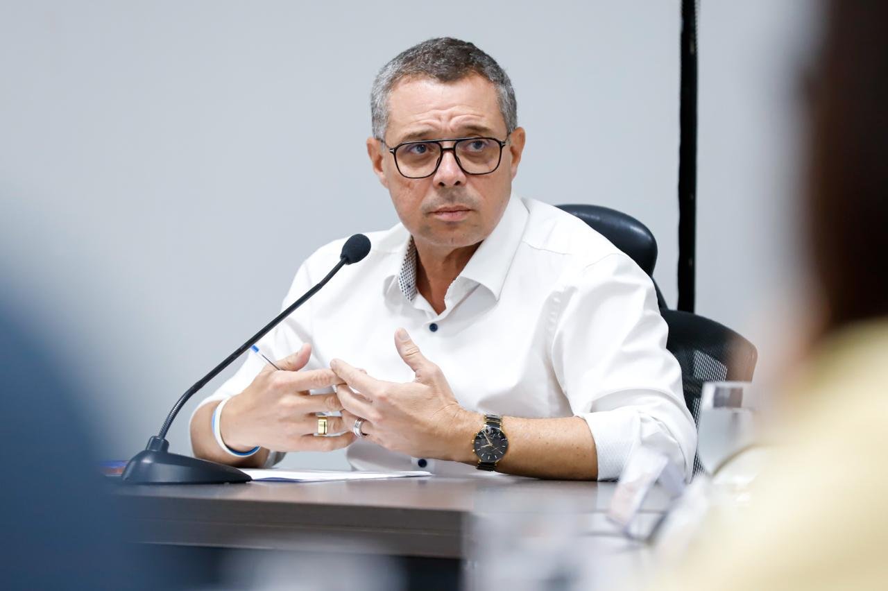 Governador Fábio Mitidieri recebe os funcionários da VRS e estuda solução para trabalhadores