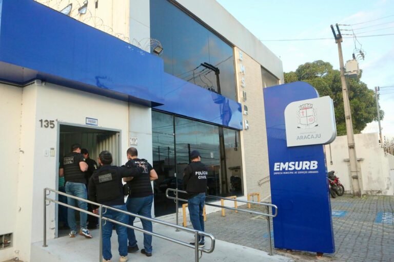 Polícia Civil deflagra ação contra fraudes e desvio de verbas públicas em contratos municipais de Aracaju