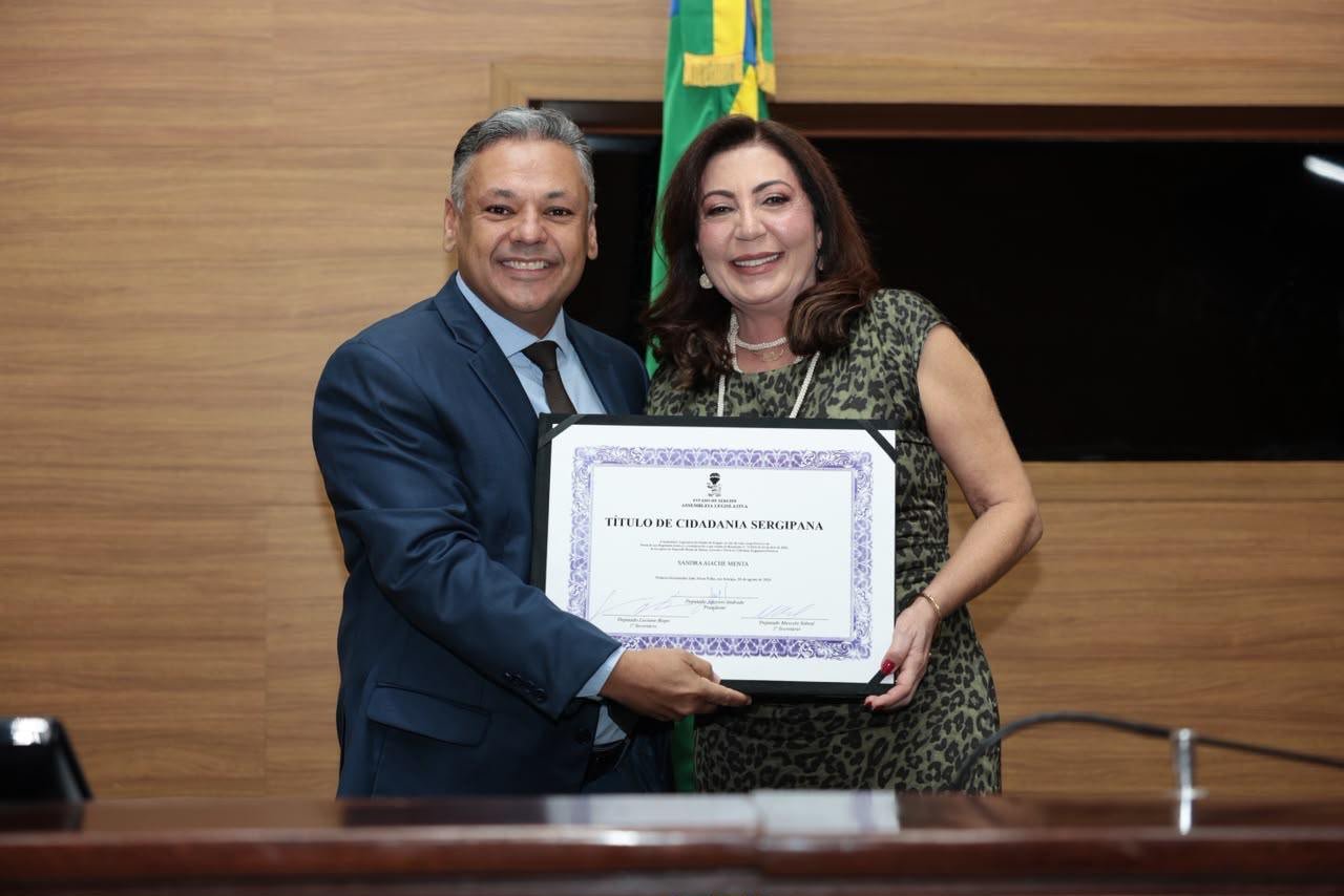 Deputado Ibrain de Valmir concede Título de Cidadania Sergipana à Sandra Aiache Menta