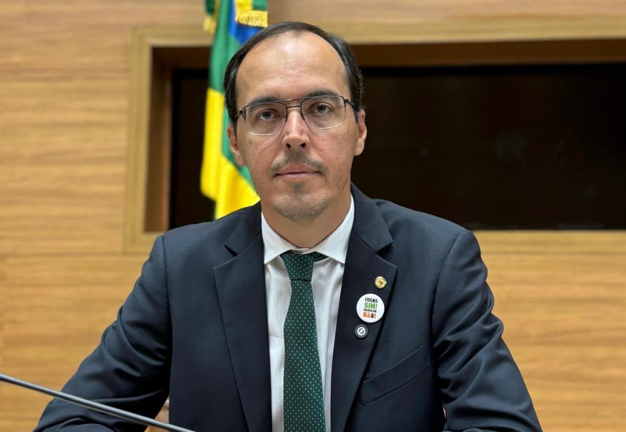 Georgeo Passos abre mão da aposentadoria de deputado estadual