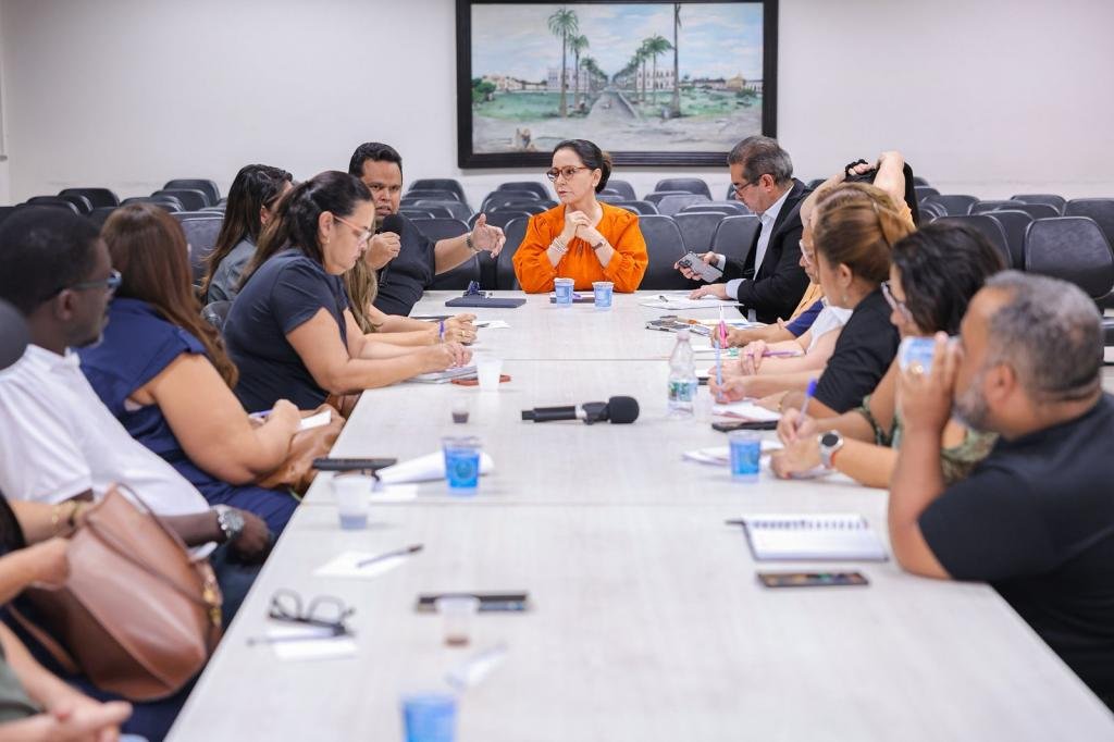 PREFEITA EMÍLIA CORRÊA REÚNE OS SINDICATOS E DETALHA ATUAÇÃO PARA GARANTIR IPESAÚDE AOS SERVIDORES
