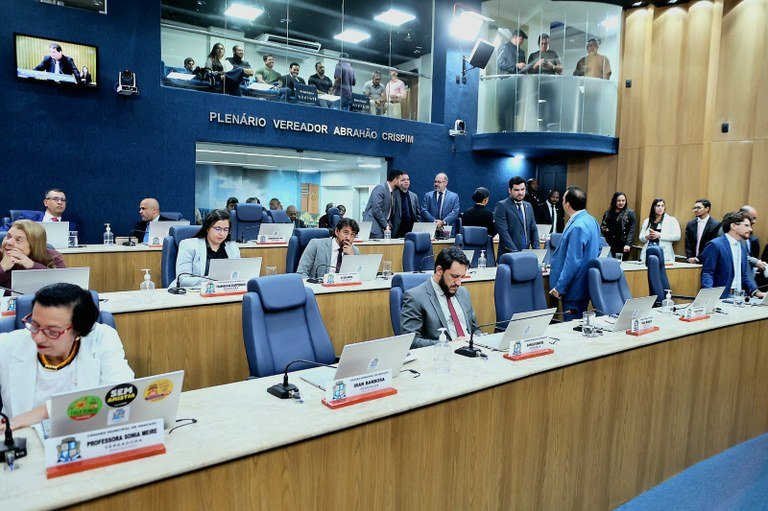 CMA avança na aprovação de política para instalação de estações de recarga de veículos elétricos