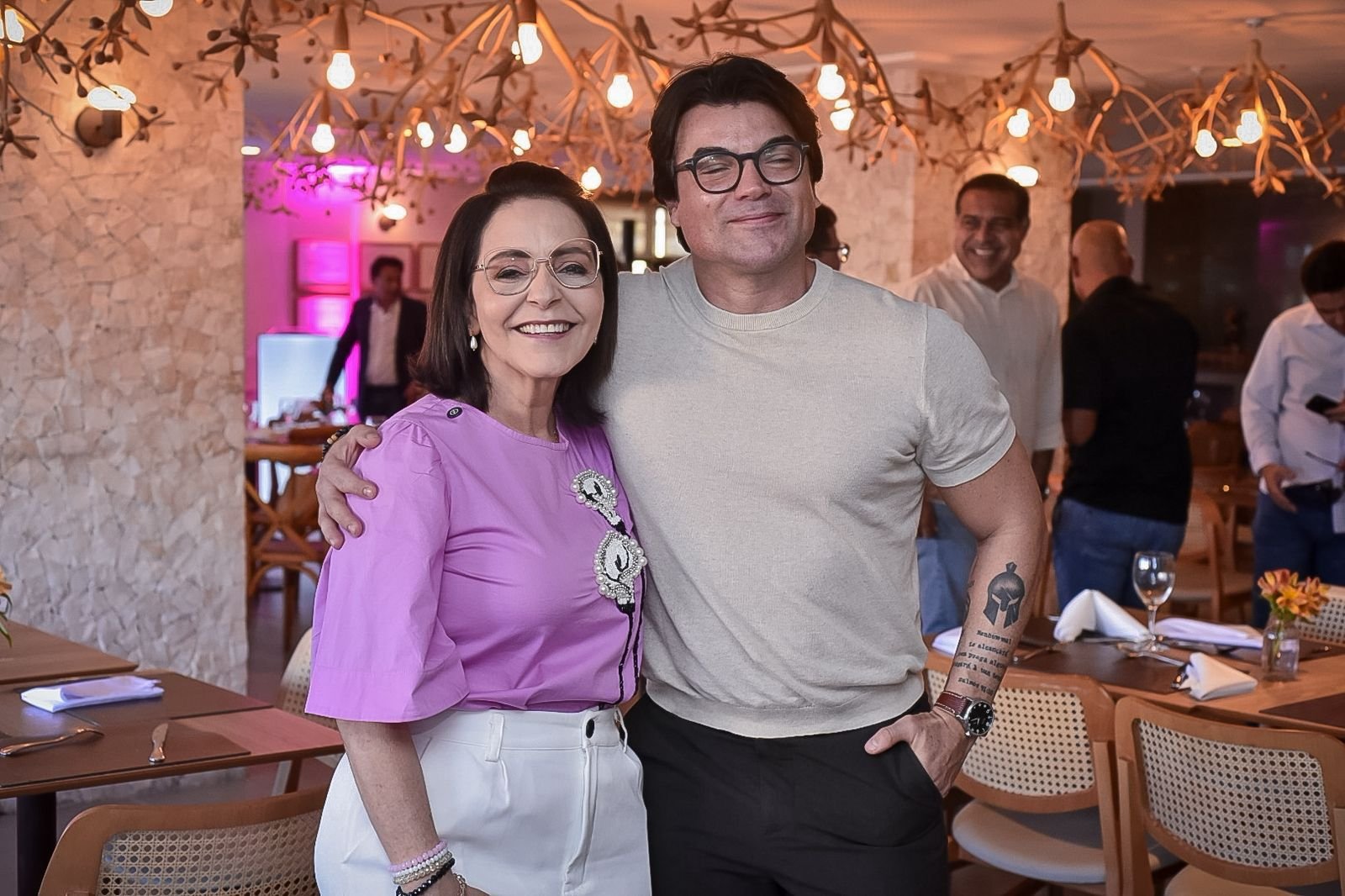 DELEGADO ANDRÉ DAVID MANIFESTA APOIO A EMÍLIA CORRÊA APÓS ANÚNCIO DE PROCEDIMENTO CARDÍACO EM SÃO PAULO
