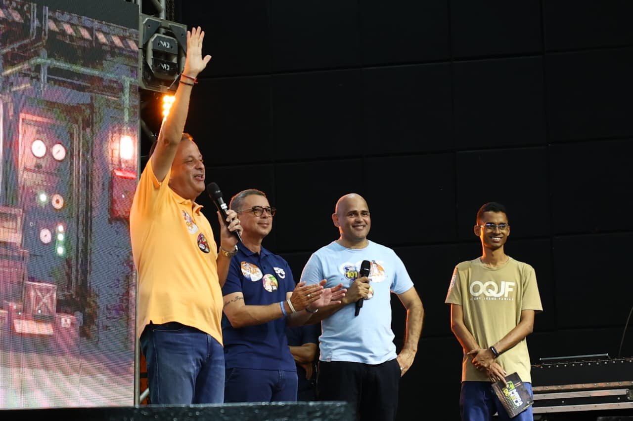 ANDRÉ MOURA E FÁBIO MITIDIERI SE UNEM À JUVENTUDE EVANGÉLICA EM GRANDE ATO PELA VALORIZAÇÃO DA VIDA