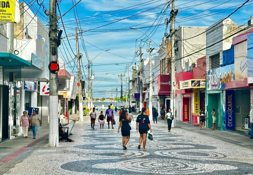 Aracaju lidera capitais do Nordeste em crescimento do emprego formal em julho
