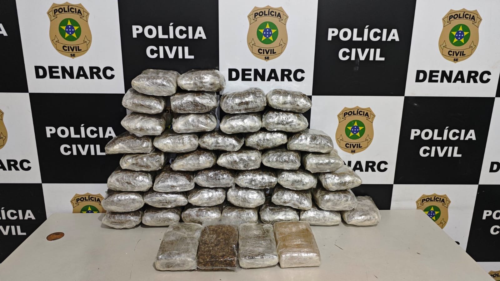 Polícia Civil prende mulher com mais de 24 kg de maconha na rodoviária de Aracaju