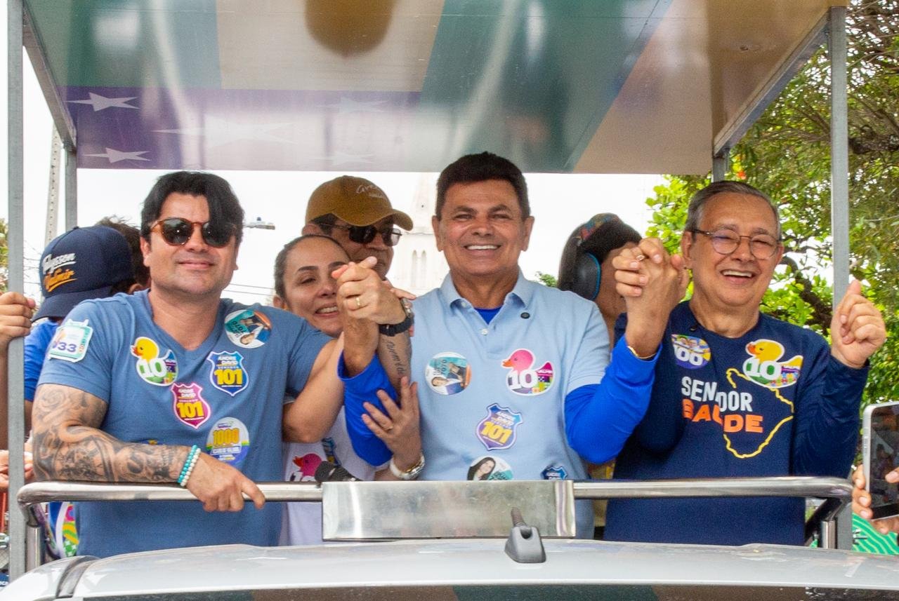 Valmir de Francisquinho realiza grande carreata na Zona Norte de Aracaju