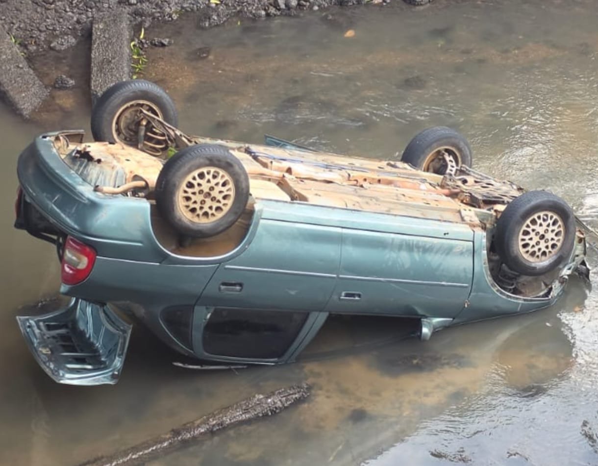 Carro cai de ponte e deixa uma pessoa morta em Itaporanga d’Ajuda