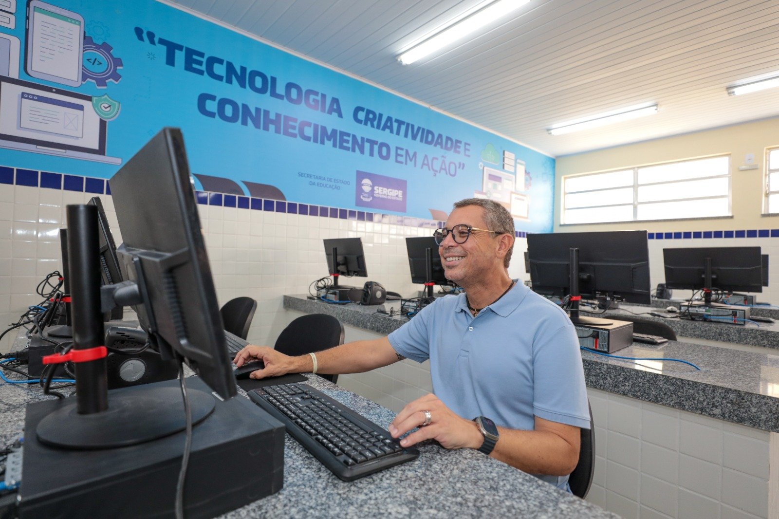 O que Fábio fez na Educação: 100 escolas entregues, intercâmbio e mais;  qualidade do ensino, permanência escolar e oportunidades