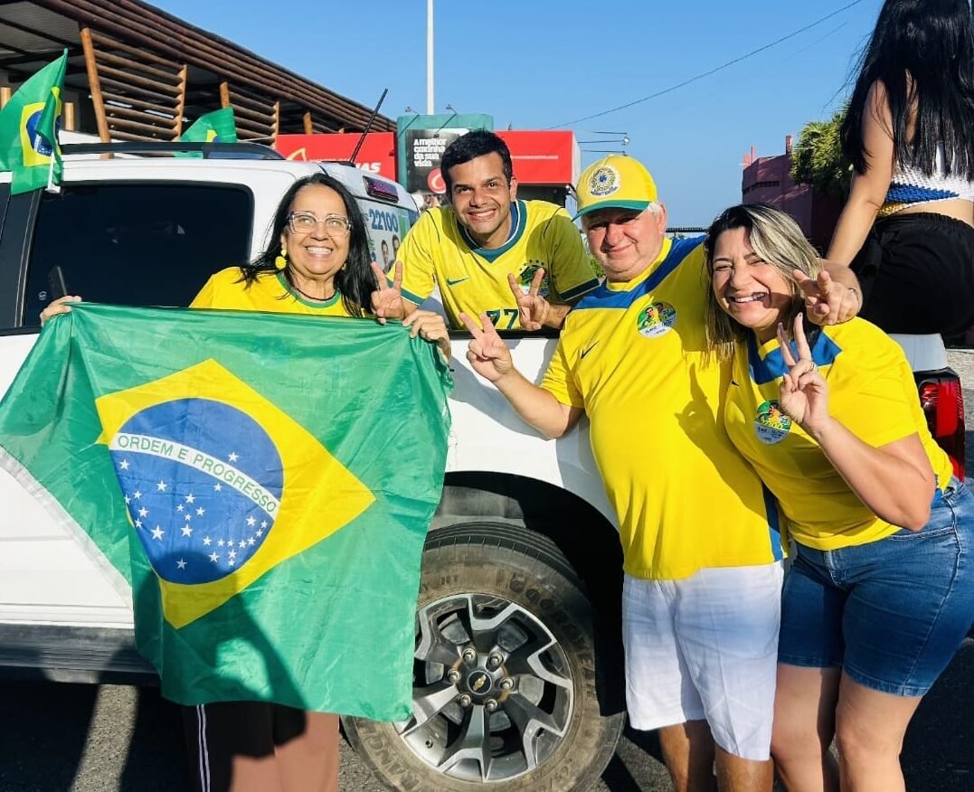 CARREATA CONTRA LULA E MORAES ORGANIZADA PELA DIREITA SERGIPANA REÚNE CENTENAS DE APOIADORES DE BOLSONARO