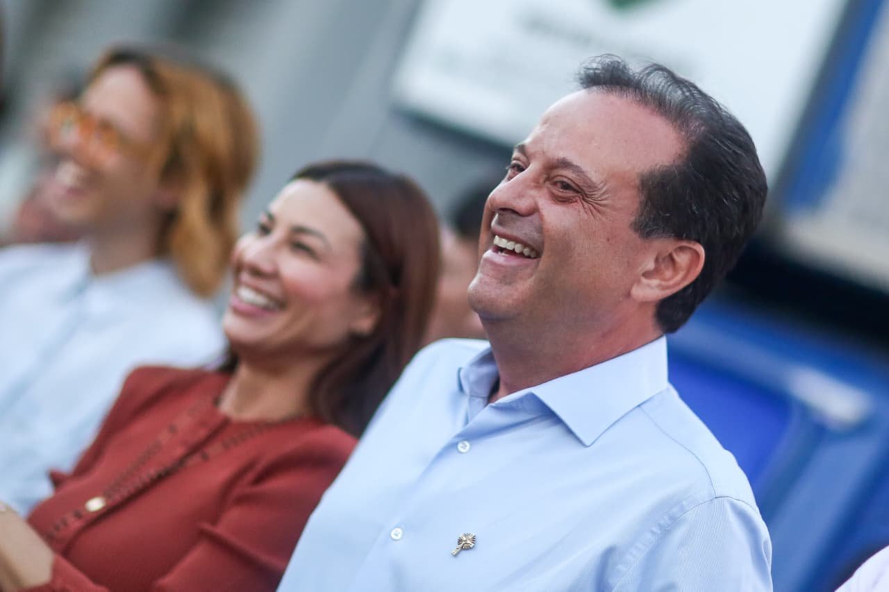 EM GRANDE ATO DE FÉ, ANDRÉ MOURA E HILDA RIBEIRO SÃO ABRAÇADOS PELA MULTIDÃO NO MUNICÍPIO DE LAGARTO