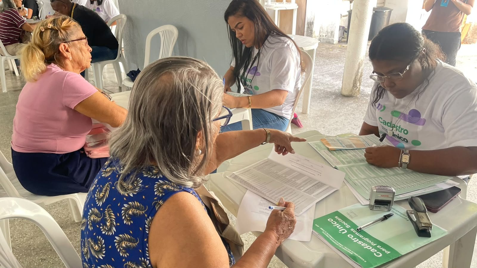 Mutirão do Cadastro Único atende cerca de 20 idosos do Grupo Bom Viver