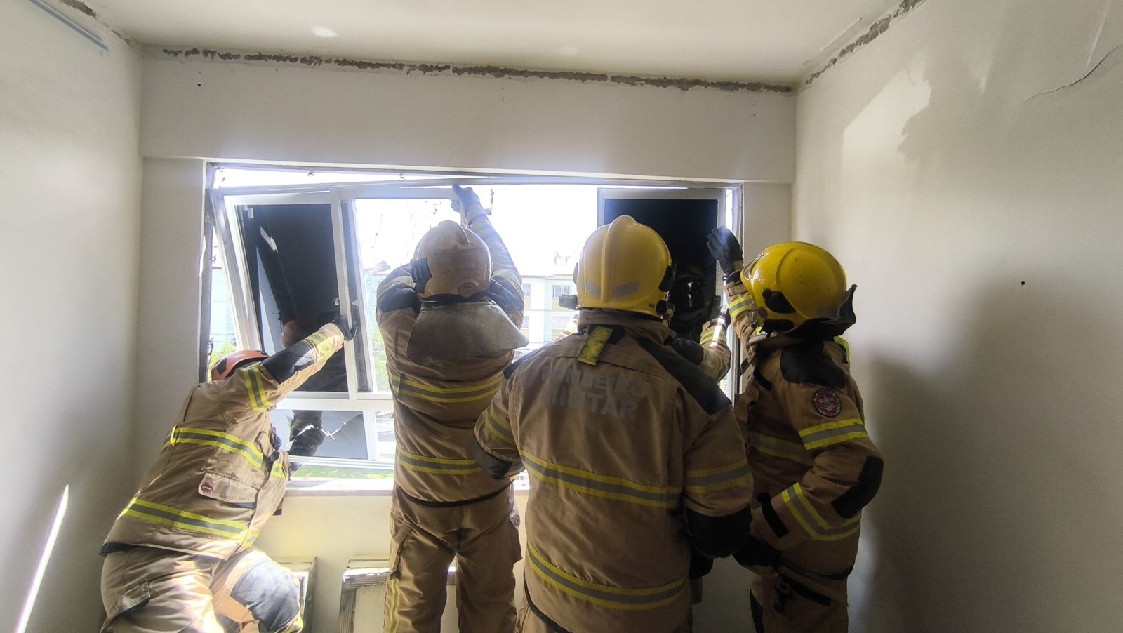 Explosão após vazamento de gás deixa pessoas feridas em condomínio no Bairro Luzia, em Aracaju