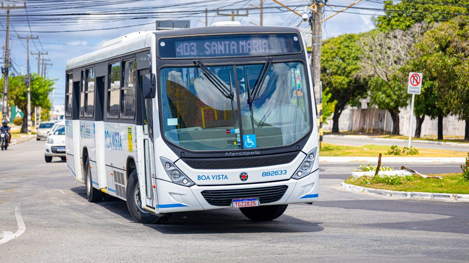 PREFEITURA SUBSTITUI 22 ÔNIBUS DA EMPRESA MODELO E CRIA QUATRO LINHAS DE TRANSPORTE COLETIVO EM ARACAJU