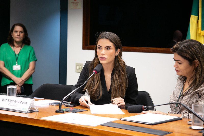 Yandra  apresenta pacote de cinco projetos que amplia proteção animal na Câmara
