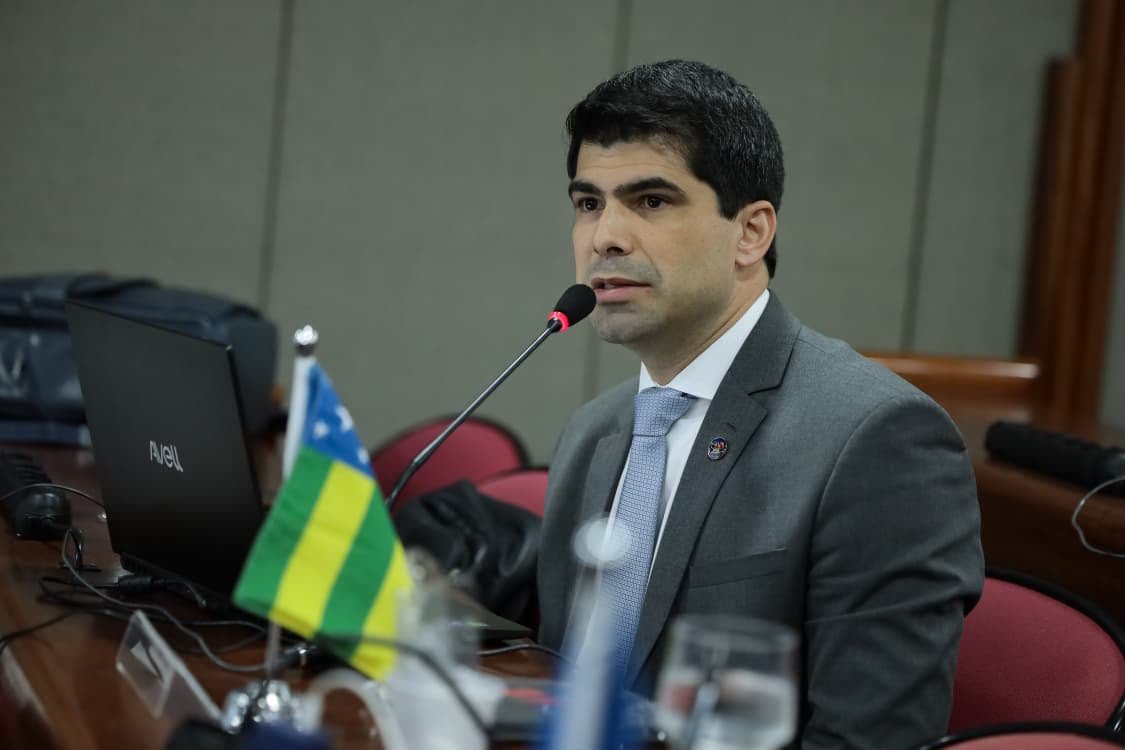 COM ATUAÇÃO DA OAB, CFOAB PEDE ABERTURA DE INVESTIGAÇÃO NO STF E CRIA COMISSÃO PARA AVALIAR IMPEACHMENT