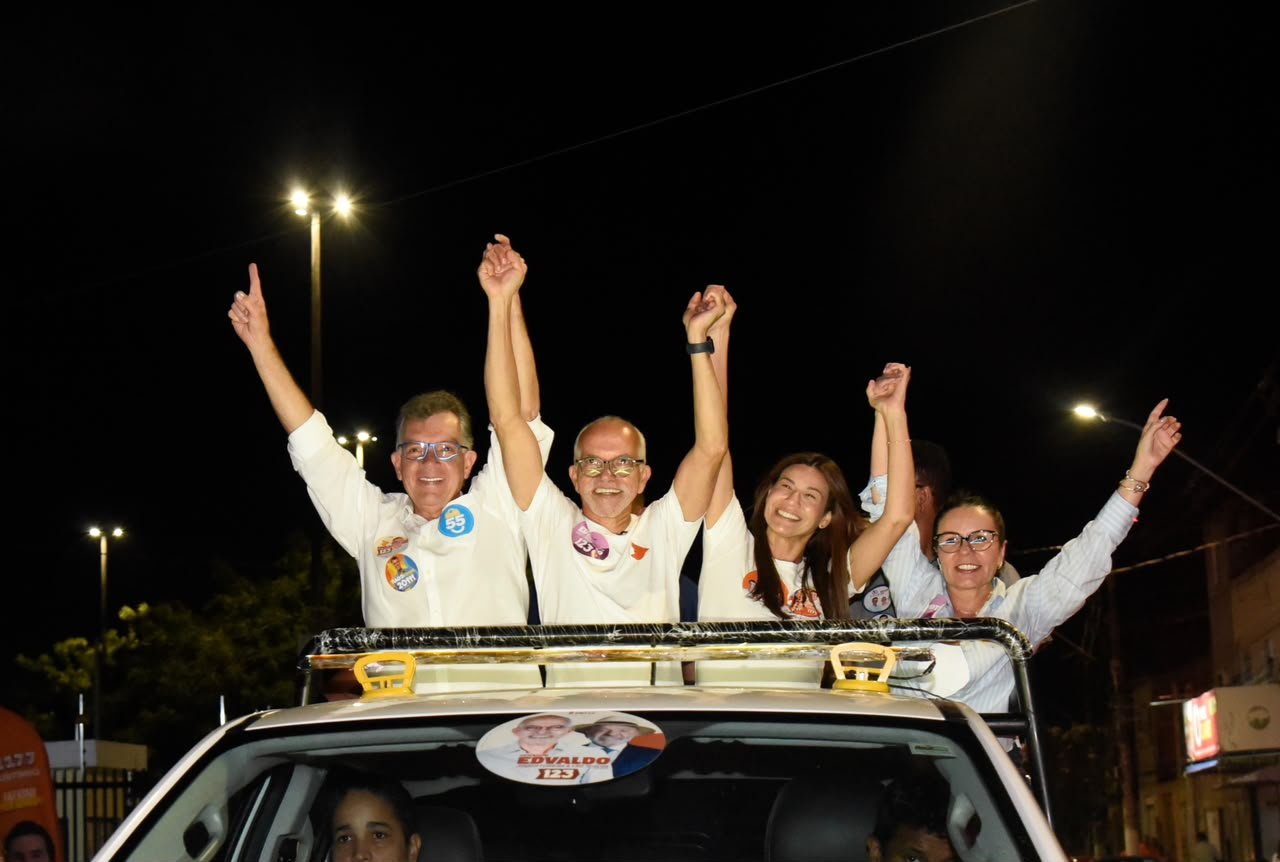 EM ENCONTRO COM MAIS DE 400 MULHERES, EDVALDO FIRMA COMPROMISSO COM POLÍTICAS PÚBLICAS PARA AS SERGIPANAS