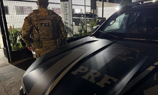 PRF intercepta veículo e prende homem condenado por estupro de vulnerável