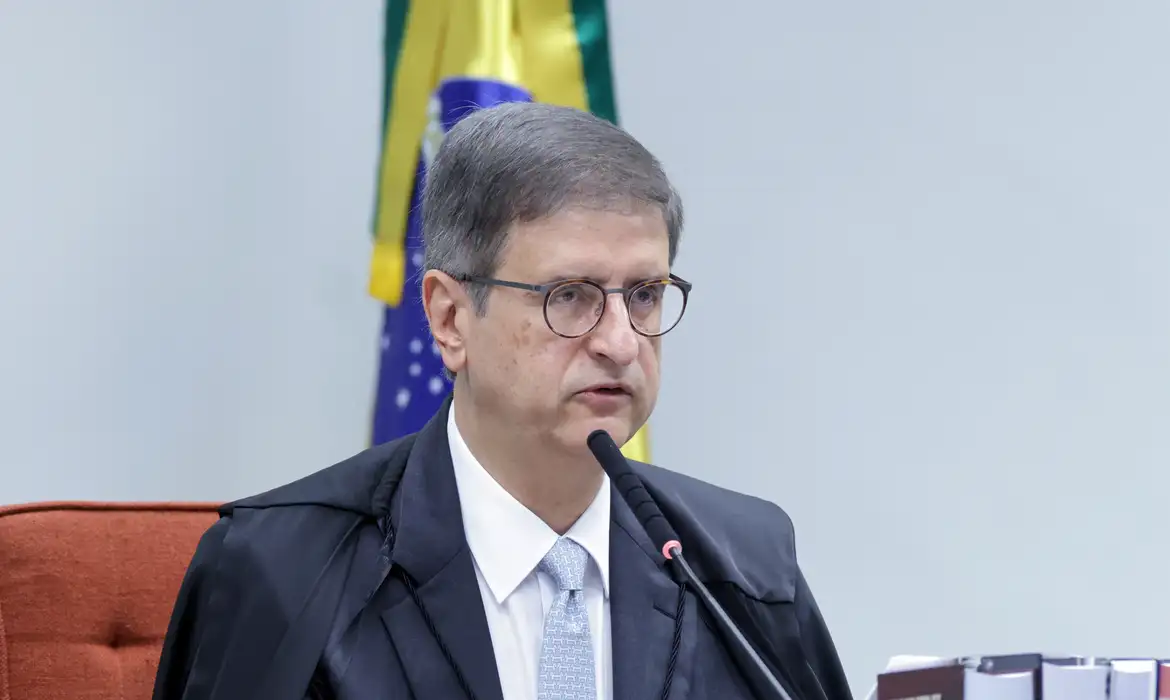 PGR pede anulação de investigação sobre conversas de Alexandre de Moraes e Vorcaro