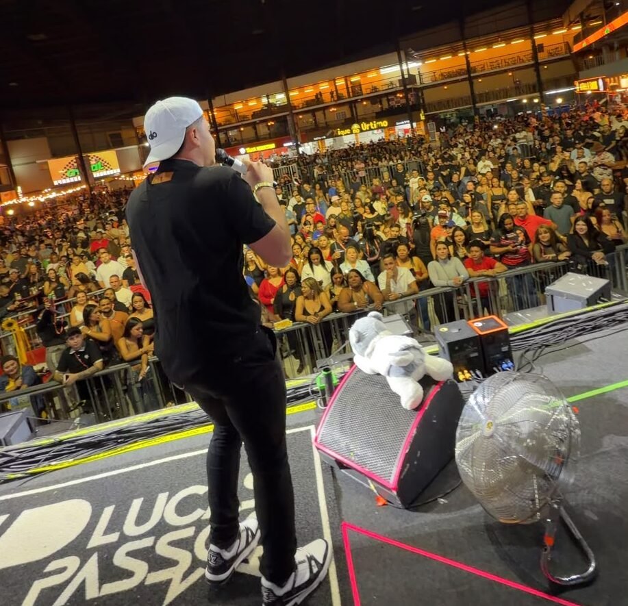 Lucas Passos estreia no CTN, em São Paulo, e divide palco com Nadson O Ferinha