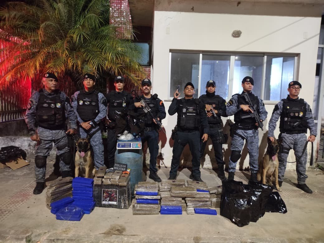 POLICIA MILITAR APREENDE CERCA DE 100 QUILOS DE MACONHA  NO POVOADO MUSSUCA, ZONA RURAL DE LARANJEIRAS