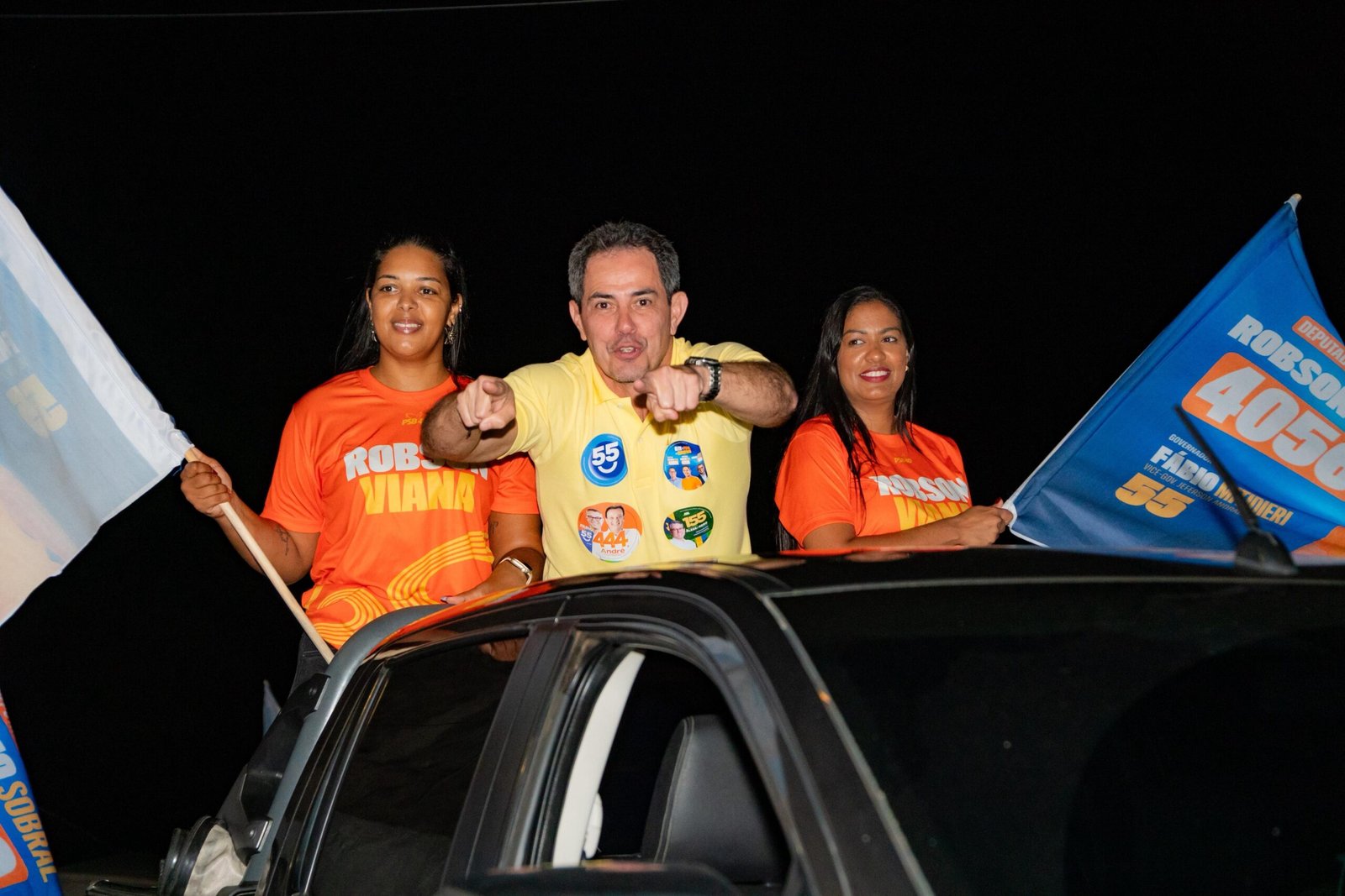 Robson Viana realiza minicarreata pelos bairros Santo Inácio e Pantanal