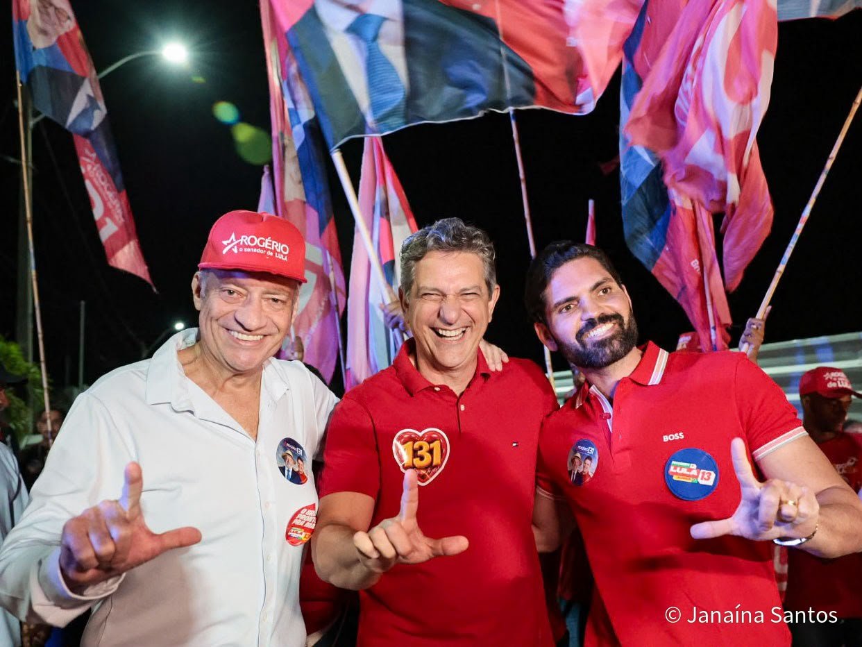 ROGÉRIO CARVALHO DESTACA COMPROMISSO HISTÓRICO COM TOBIAS BARRETO DURANTE CARREATA DO TIME DE LULA