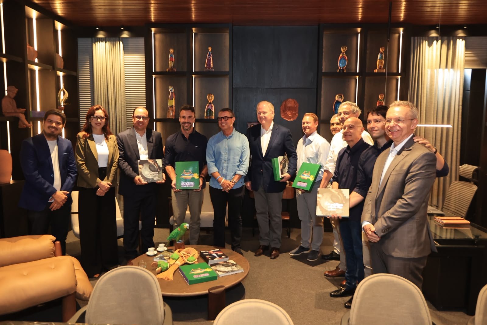 CEOs da gigante transnacional Aegon vieram a Sergipe para visitar o Banese
