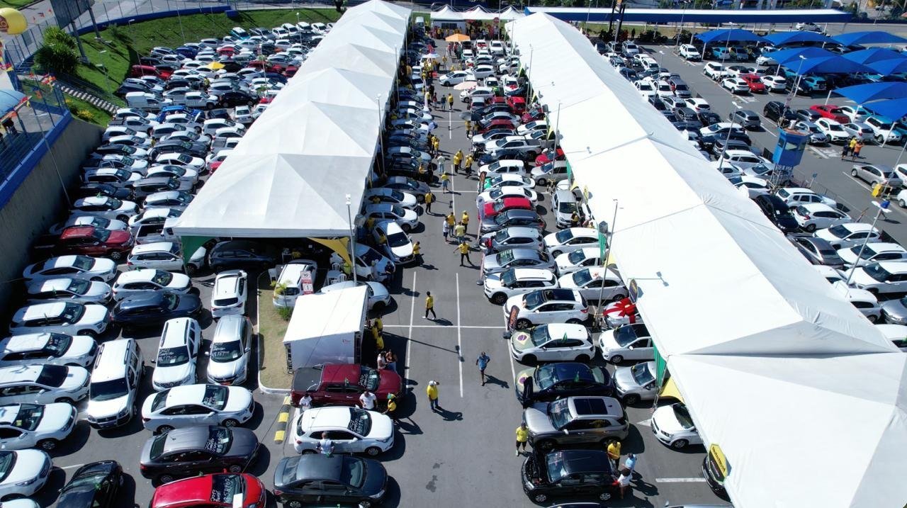 Gigantes de Sergipe reúne cerca de mil carros e motos em feirão de três dias em Aracaju